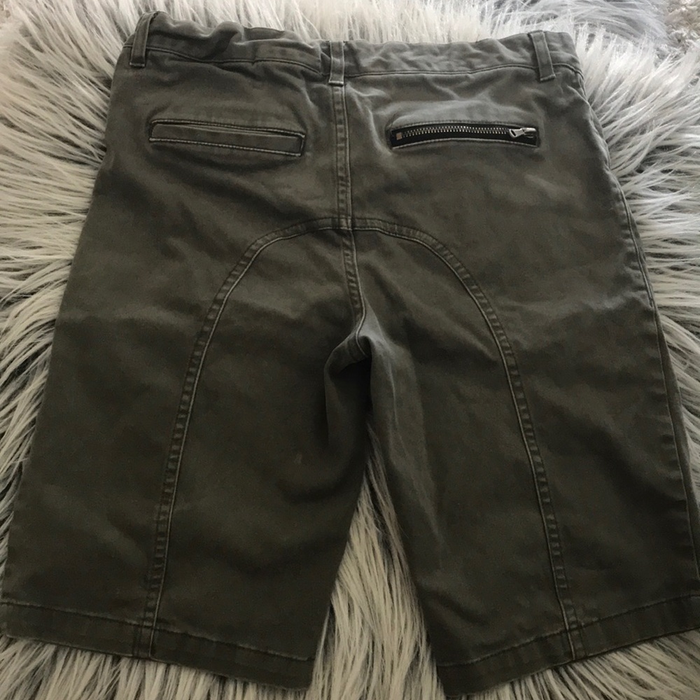 Art class size 14 boys shorts - Picture 2 of 2